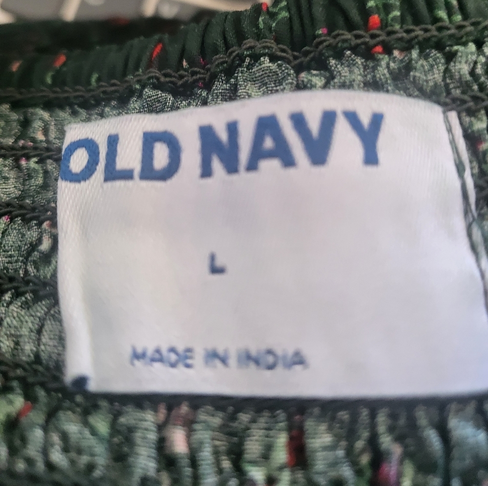 Old Navy - Picture 6 of 8